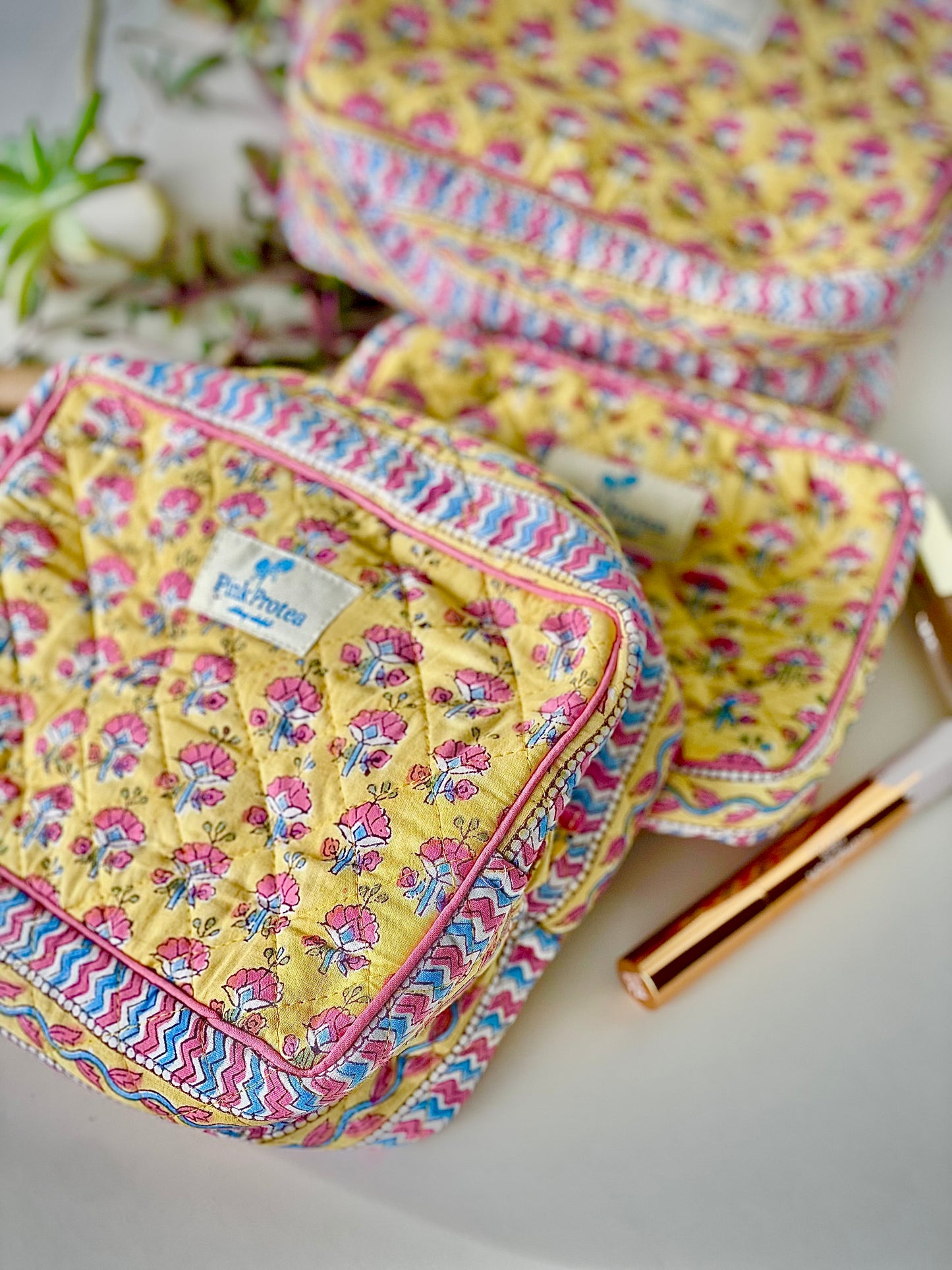 Travel Pouch Set Yellow Motif