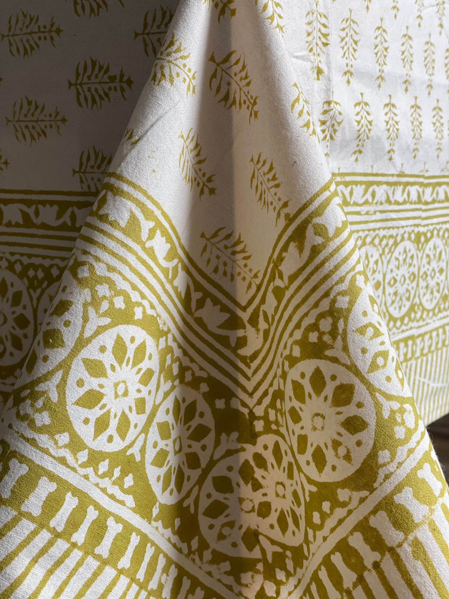 Tablecloth Beige Motif