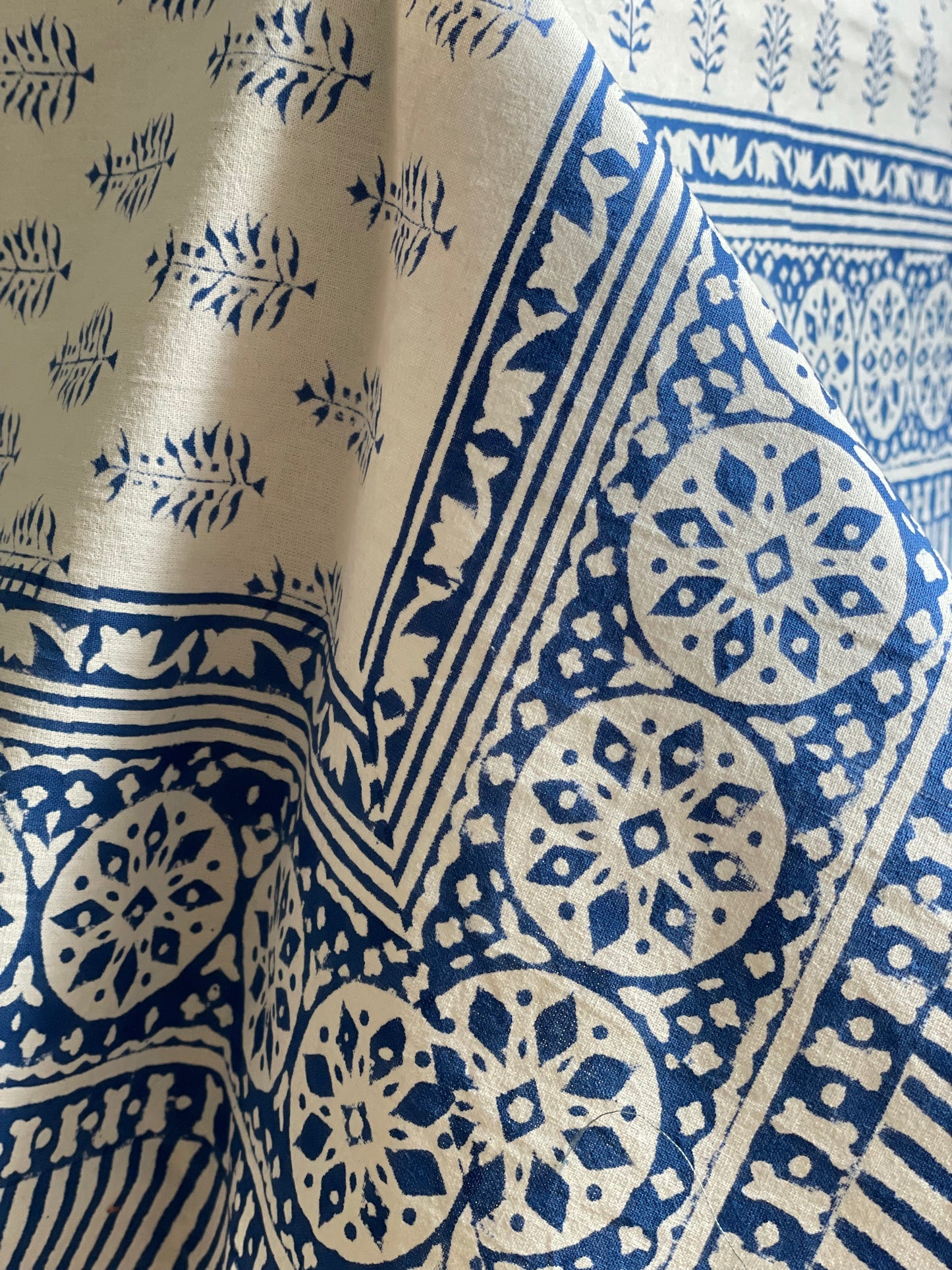 Tablecloth Blue Motif