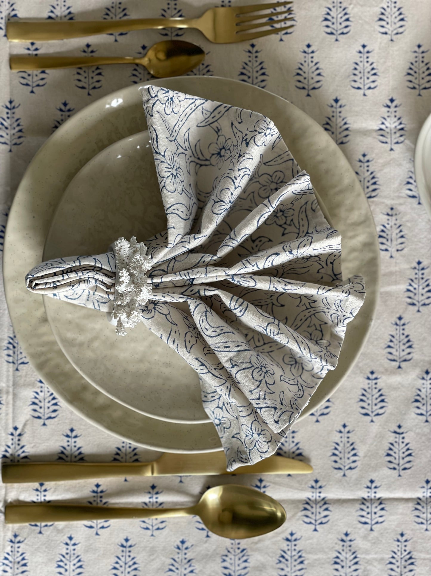 Tablecloth Blue Motif