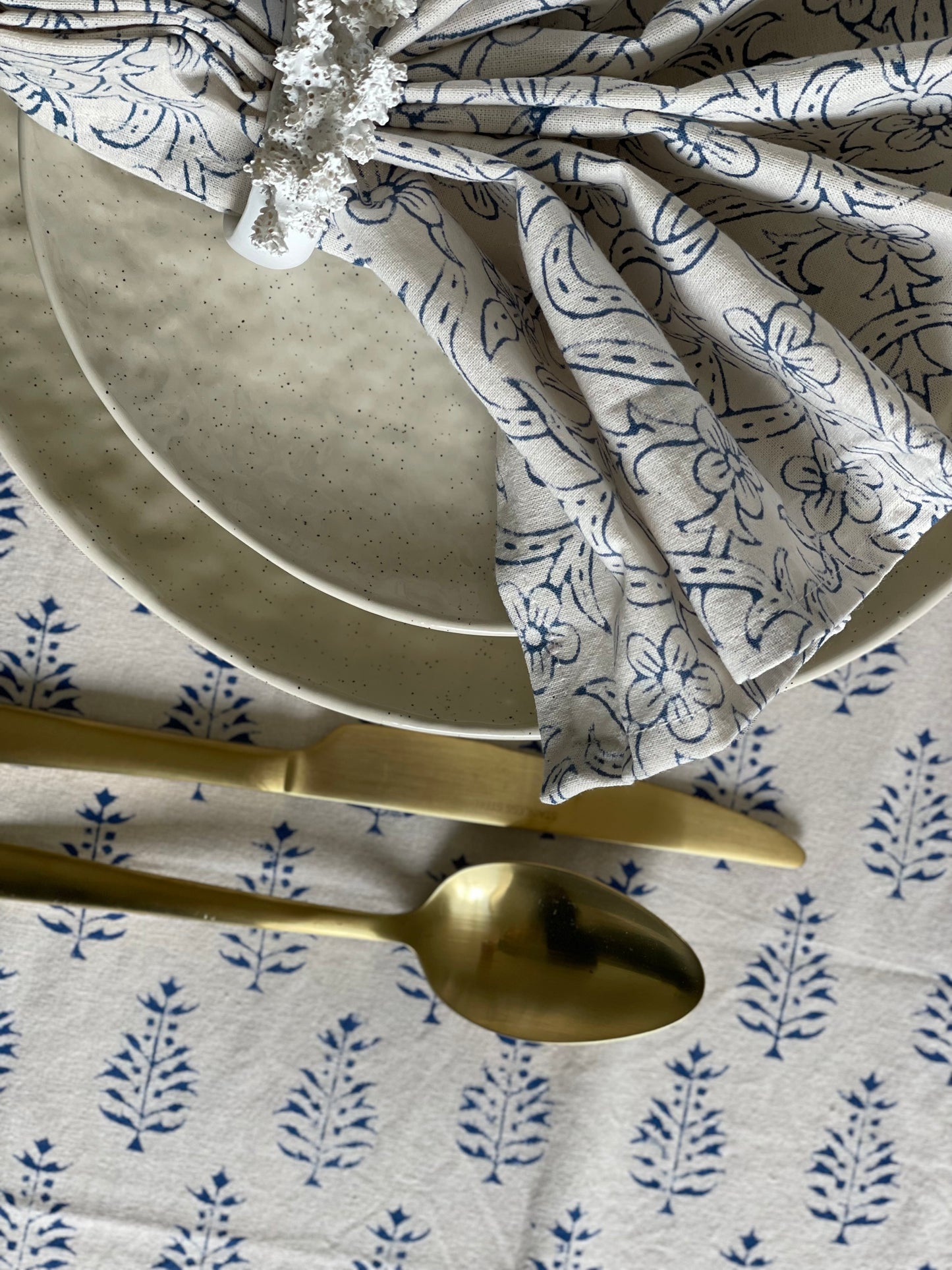 Tablecloth Blue Motif