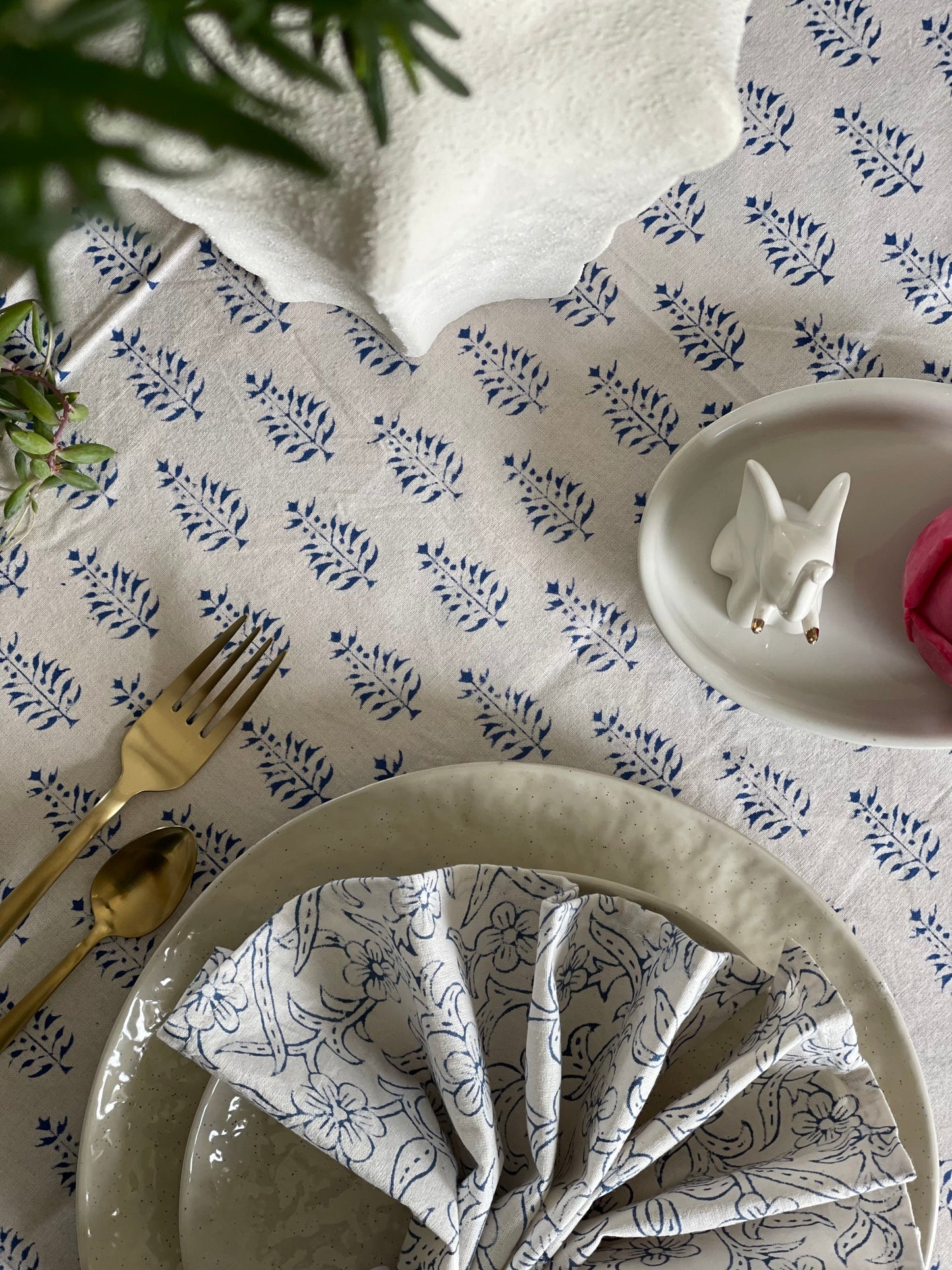 Tablecloth Blue Motif