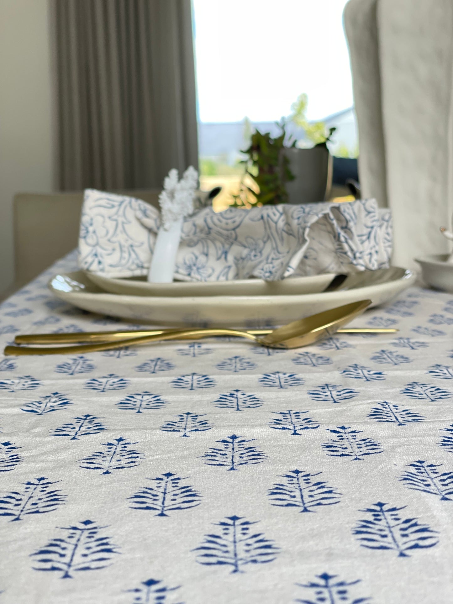 Tablecloth Blue Motif