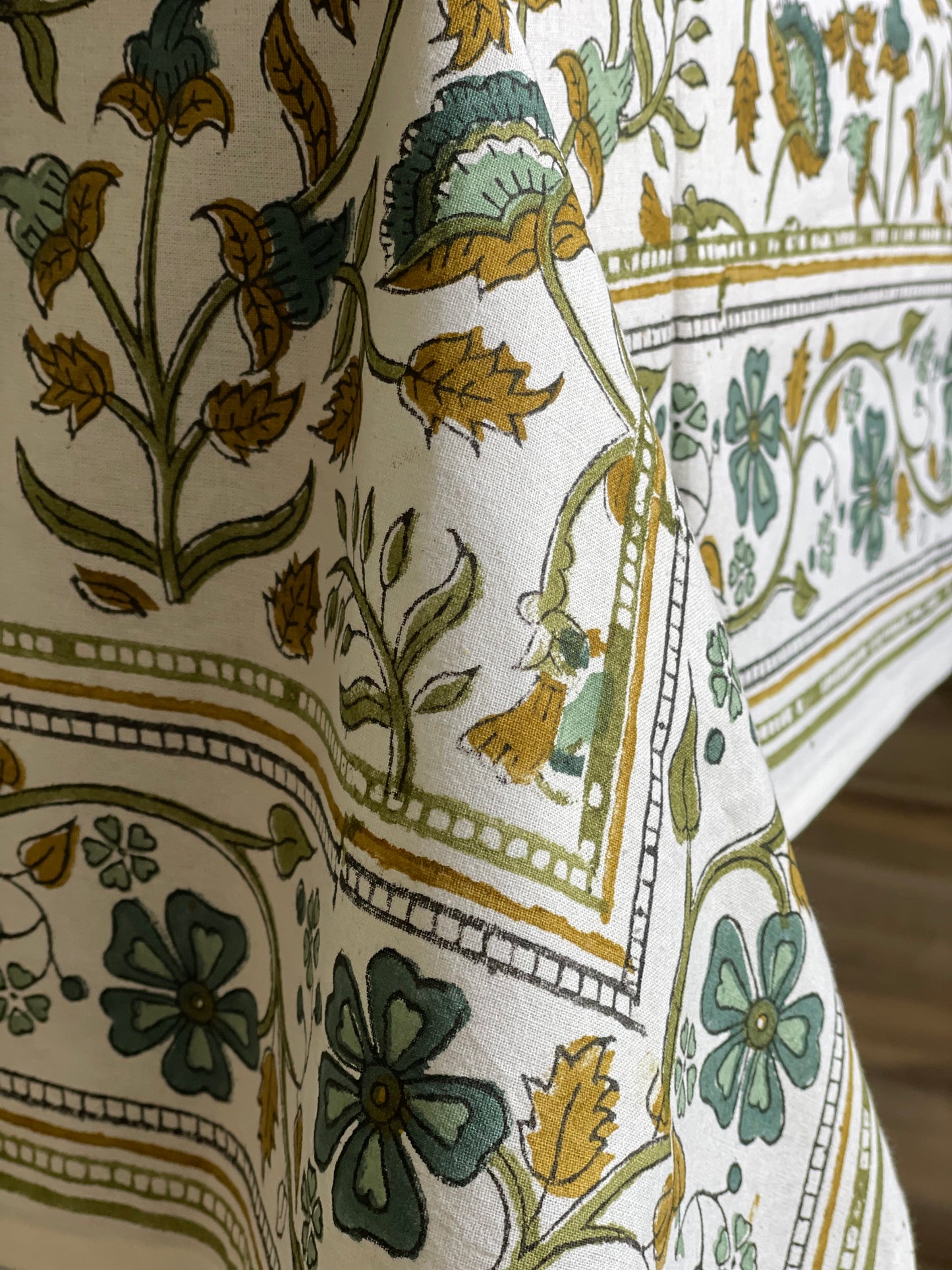 Tablecloth Henna Floral Print