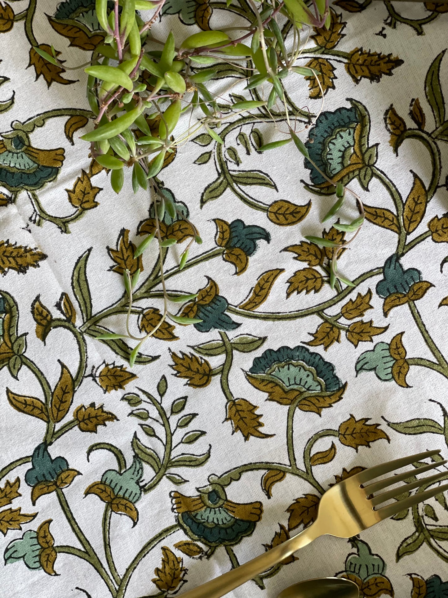 Tablecloth Henna Floral Print